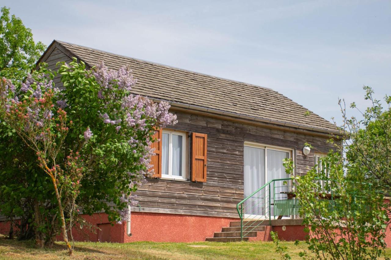 Les Chalets De La Vallee Du Bes Albaret-le-Comtal Exteriér fotografie